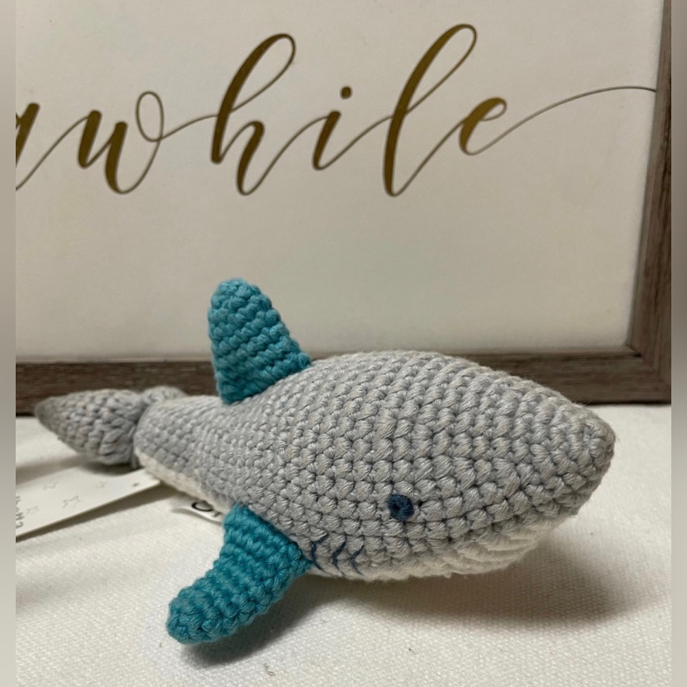 ALBETTA Premium Ltd CROCHET SHARK RATTLE